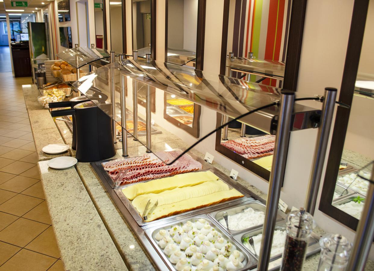 Aramis Hotel Warsaw Ngoại thất bức ảnh
