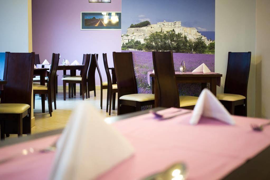 Aramis Hotel Warsaw Ngoại thất bức ảnh
