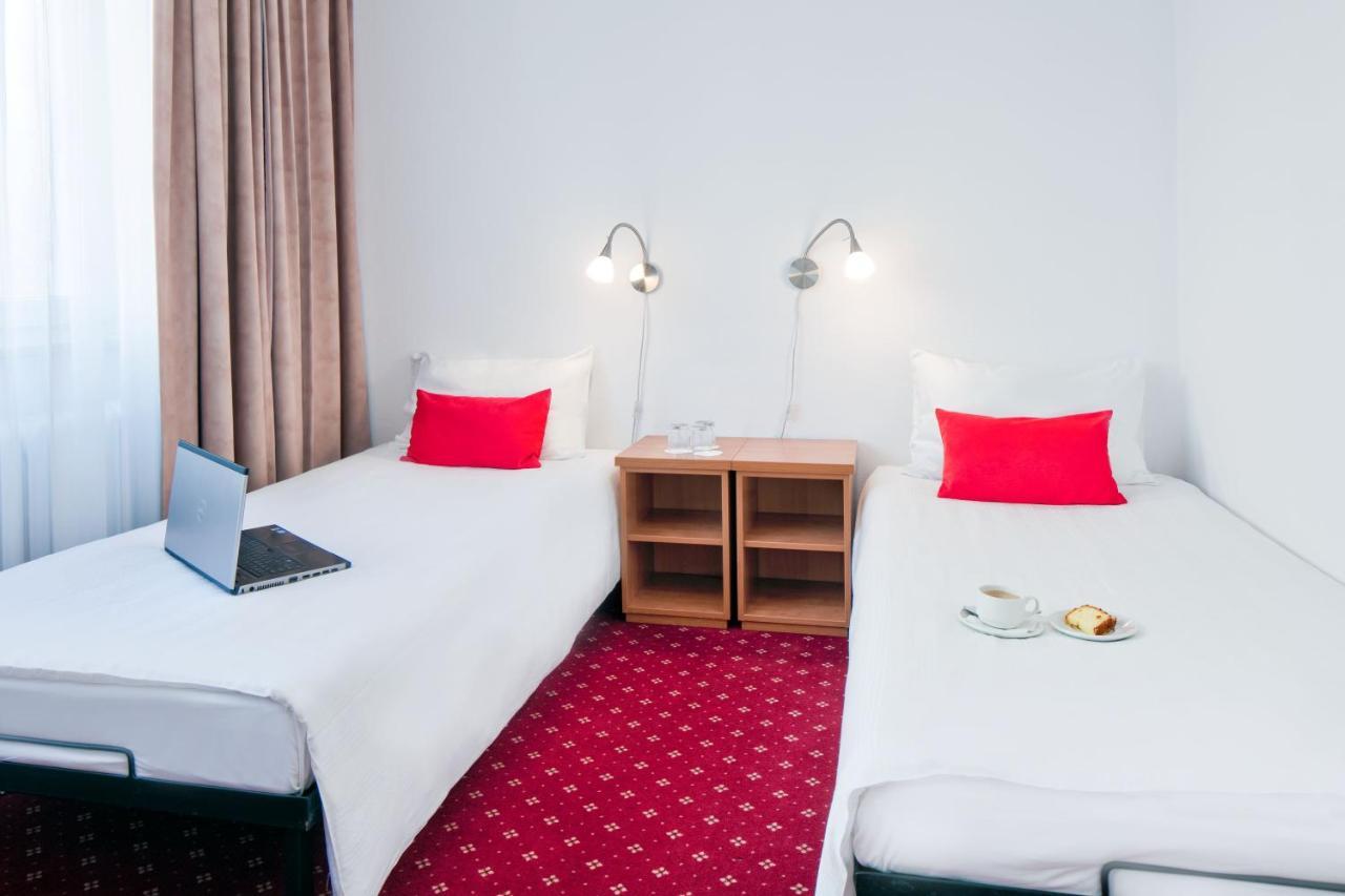 Aramis Hotel Warsaw Ngoại thất bức ảnh